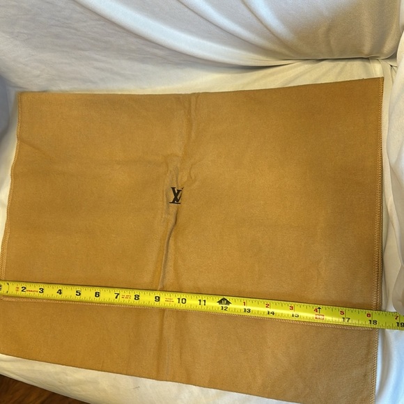 Louis Vuitton Dust bag 18 x 13” inches - Picture 3 of 3